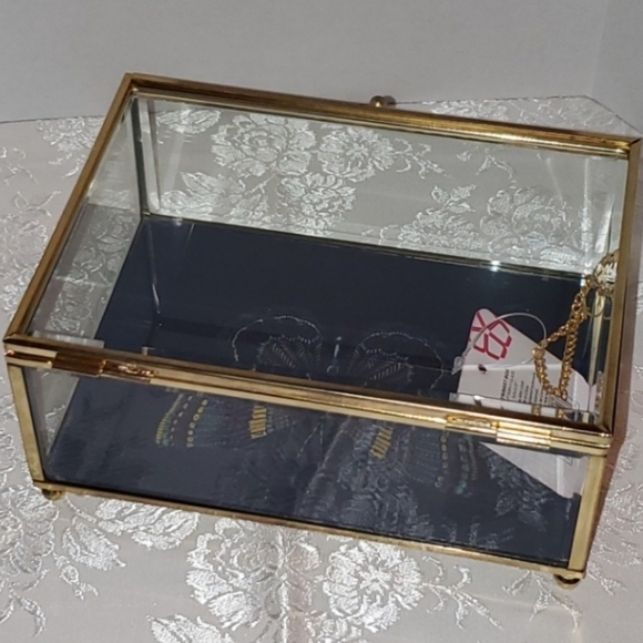 🖤Trina Turk Butterfly Glass Trinket Box - Picture 6 of 8